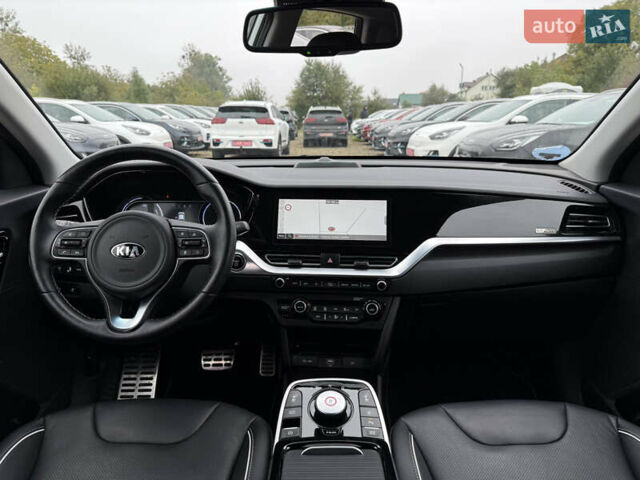 Белый Киа Niro, объемом двигателя 0 л и пробегом 54 тыс. км за 24700 $, фото 3 на Automoto.ua