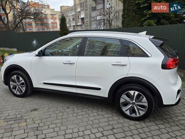 Белый Киа Niro, объемом двигателя 0 л и пробегом 149 тыс. км за 17499 $, фото 11 на Automoto.ua