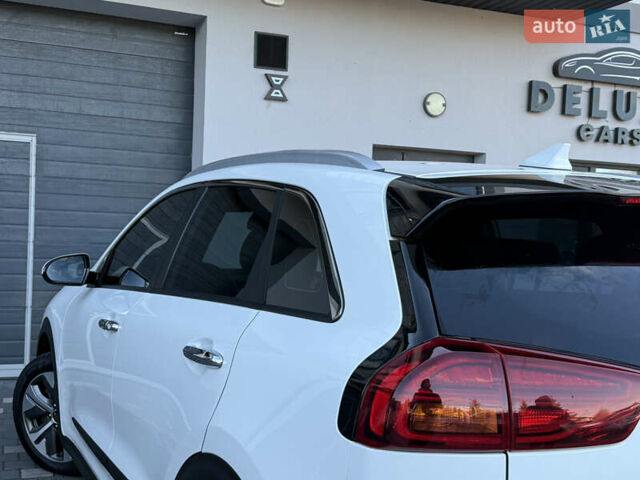 Белый Киа Niro, объемом двигателя 0 л и пробегом 80 тыс. км за 17800 $, фото 36 на Automoto.ua