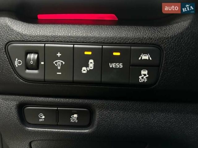 Белый Киа Niro, объемом двигателя 0 л и пробегом 38 тыс. км за 24700 $, фото 7 на Automoto.ua