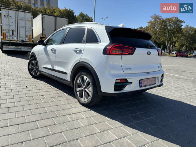 Белый Киа Niro, объемом двигателя 0 л и пробегом 80 тыс. км за 22319 $, фото 5 на Automoto.ua