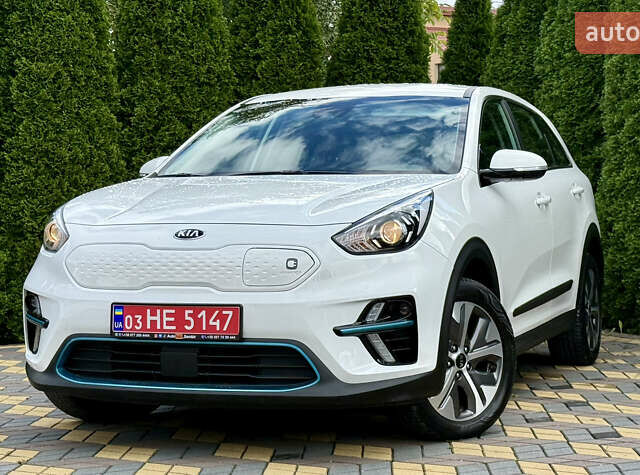 Белый Киа Niro, объемом двигателя 0 л и пробегом 54 тыс. км за 16200 $, фото 2 на Automoto.ua