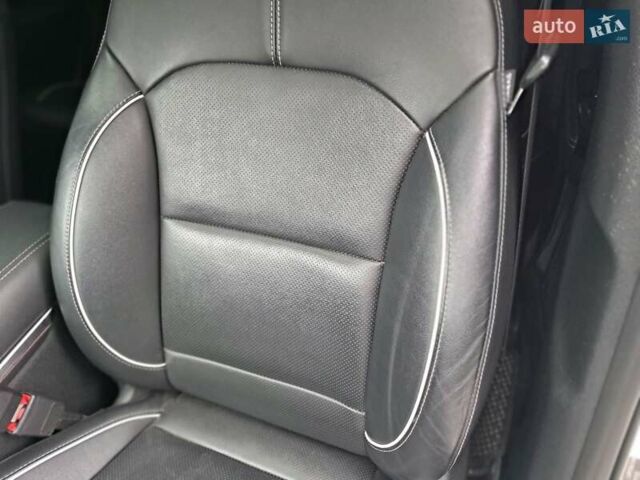 Білий Кіа Niro, об'ємом двигуна 0 л та пробігом 60 тис. км за 22900 $, фото 24 на Automoto.ua