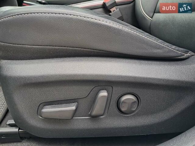 Білий Кіа Niro, об'ємом двигуна 0 л та пробігом 60 тис. км за 22900 $, фото 32 на Automoto.ua