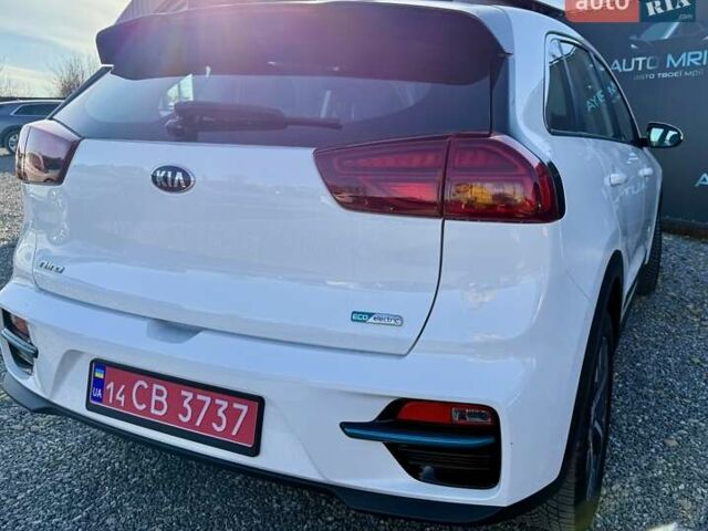 Белый Киа Niro, объемом двигателя 0 л и пробегом 22 тыс. км за 17300 $, фото 19 на Automoto.ua