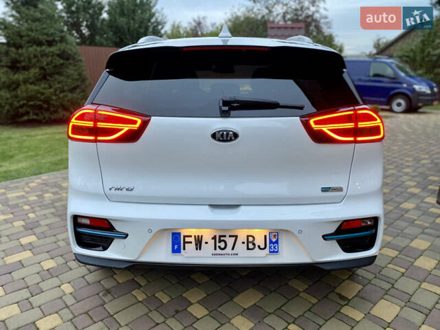 Белый Киа Niro, объемом двигателя 0 л и пробегом 97 тыс. км за 19995 $, фото 7 на Automoto.ua