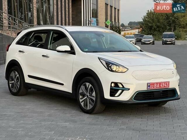 Белый Киа Niro, объемом двигателя 0 л и пробегом 179 тыс. км за 17800 $, фото 13 на Automoto.ua