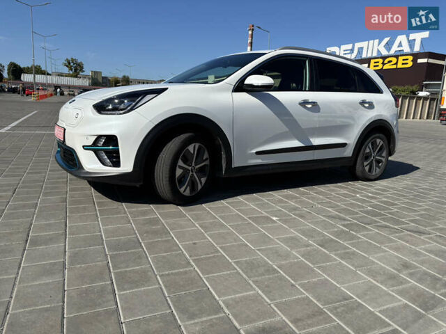Белый Киа Niro, объемом двигателя 0 л и пробегом 80 тыс. км за 22319 $, фото 2 на Automoto.ua