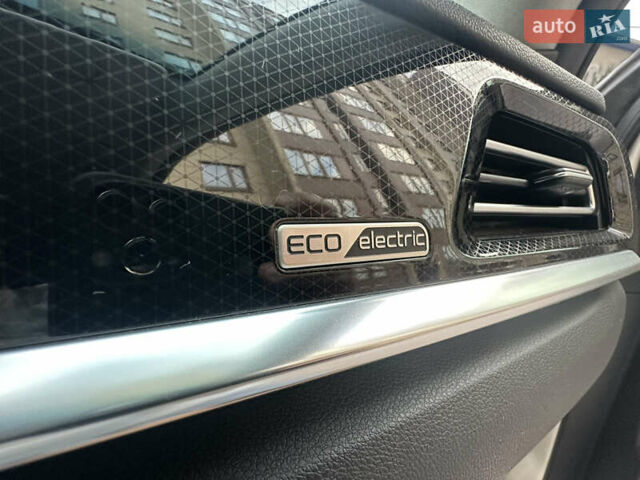 Белый Киа Niro, объемом двигателя 0 л и пробегом 122 тыс. км за 17999 $, фото 39 на Automoto.ua