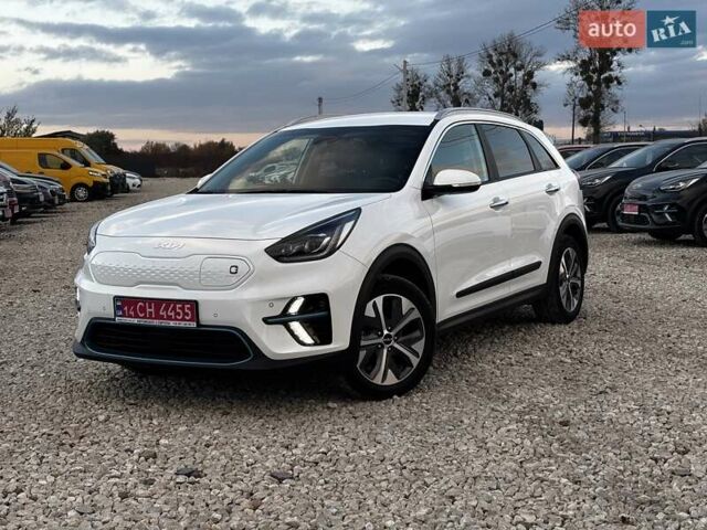 Белый Киа Niro, объемом двигателя 0 л и пробегом 72 тыс. км за 23600 $, фото 1 на Automoto.ua