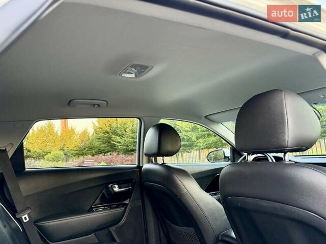 Белый Киа Niro, объемом двигателя 0 л и пробегом 82 тыс. км за 18950 $, фото 99 на Automoto.ua