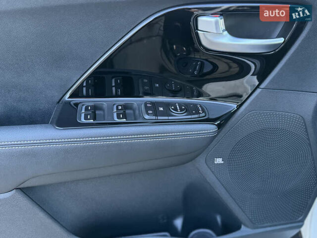 Белый Киа Niro, объемом двигателя 0 л и пробегом 18 тыс. км за 21999 $, фото 38 на Automoto.ua
