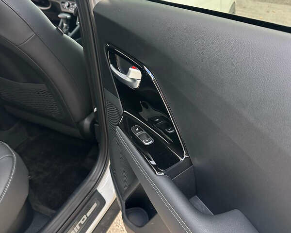 Белый Киа Niro, объемом двигателя 1.6 л и пробегом 40 тыс. км за 25150 $, фото 25 на Automoto.ua