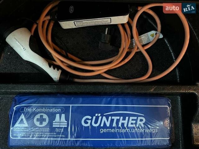 Білий Кіа Niro, об'ємом двигуна 0 л та пробігом 35 тис. км за 24400 $, фото 95 на Automoto.ua