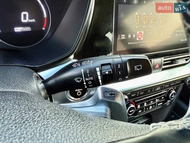 Белый Киа Niro, объемом двигателя 0 л и пробегом 82 тыс. км за 18950 $, фото 63 на Automoto.ua