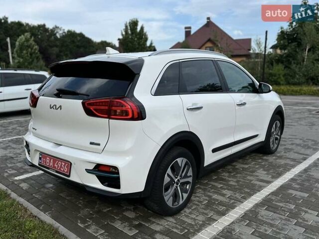 Белый Киа Niro, объемом двигателя 0 л и пробегом 112 тыс. км за 18800 $, фото 7 на Automoto.ua