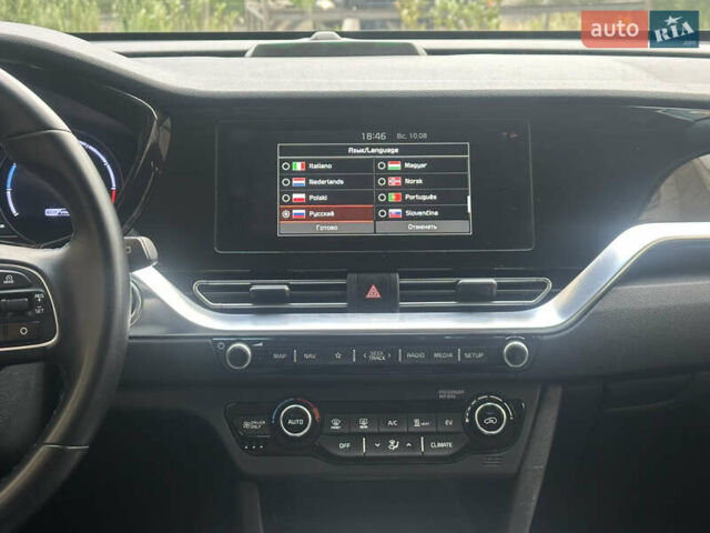 Белый Киа Niro, объемом двигателя 0 л и пробегом 122 тыс. км за 17999 $, фото 24 на Automoto.ua