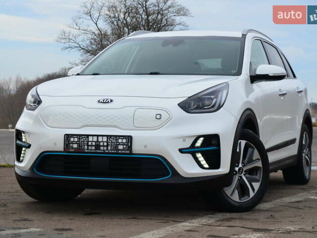 Белый Киа Niro, объемом двигателя 0 л и пробегом 73 тыс. км за 19548 $, фото 15 на Automoto.ua