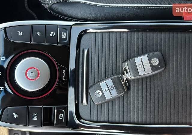 Белый Киа Niro, объемом двигателя 0 л и пробегом 140 тыс. км за 17800 $, фото 40 на Automoto.ua