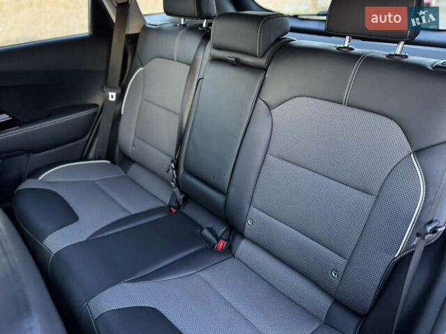 Белый Киа Niro, объемом двигателя 0 л и пробегом 18 тыс. км за 21999 $, фото 71 на Automoto.ua