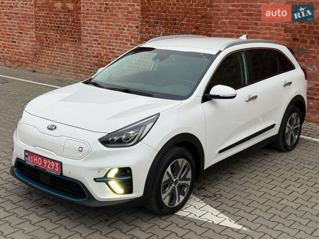 Білий Кіа Niro, об'ємом двигуна 0 л та пробігом 118 тис. км за 20500 $, фото 1 на Automoto.ua