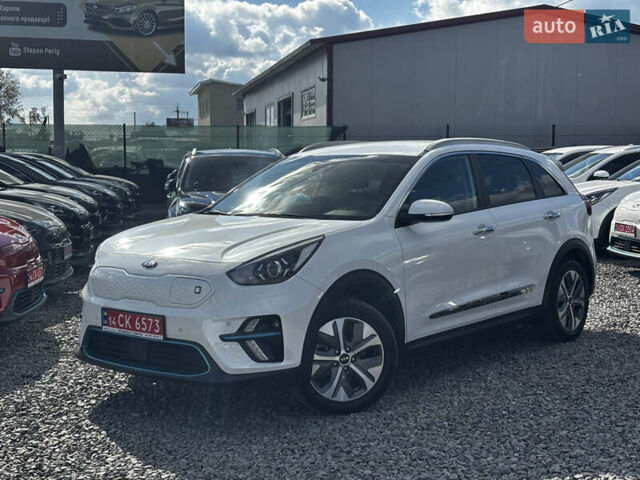 Белый Киа Niro, объемом двигателя 0 л и пробегом 53 тыс. км за 19999 $, фото 4 на Automoto.ua