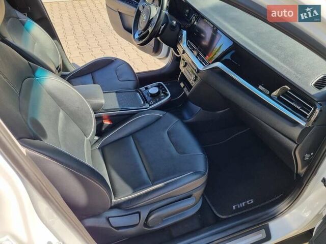 Белый Киа Niro, объемом двигателя 0 л и пробегом 65 тыс. км за 21750 $, фото 23 на Automoto.ua