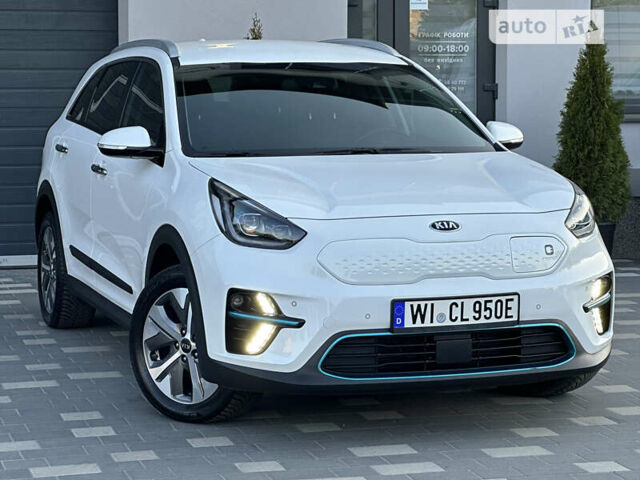 Білий Кіа Niro, об'ємом двигуна 0 л та пробігом 32 тис. км за 25900 $, фото 2 на Automoto.ua