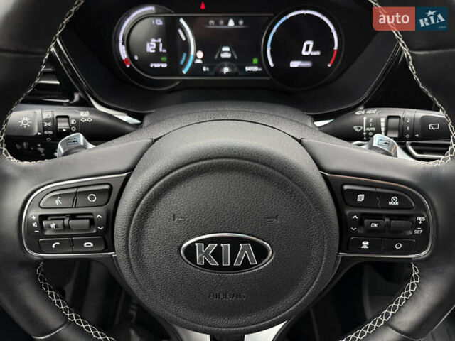 Белый Киа Niro, объемом двигателя 0 л и пробегом 54 тыс. км за 24700 $, фото 49 на Automoto.ua