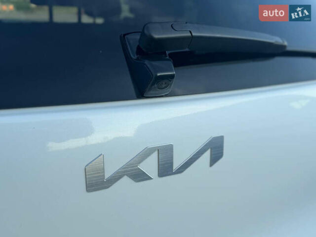 Белый Киа Niro, объемом двигателя 0 л и пробегом 112 тыс. км за 19800 $, фото 7 на Automoto.ua