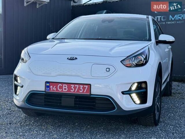 Белый Киа Niro, объемом двигателя 0 л и пробегом 22 тыс. км за 17300 $, фото 3 на Automoto.ua