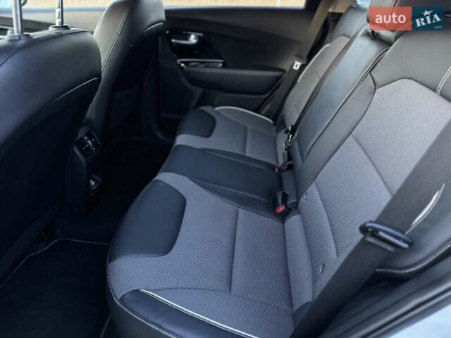 Белый Киа Niro, объемом двигателя 0 л и пробегом 18 тыс. км за 21999 $, фото 68 на Automoto.ua