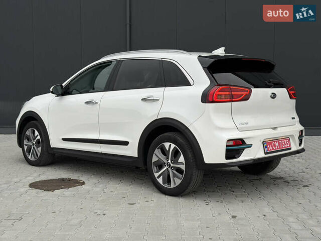Белый Киа Niro, объемом двигателя 0 л и пробегом 39 тыс. км за 23400 $, фото 86 на Automoto.ua