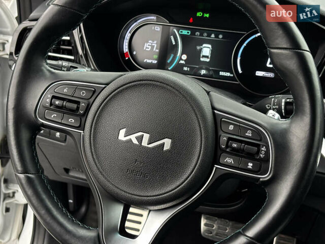 Белый Киа Niro, объемом двигателя 0 л и пробегом 55 тыс. км за 23600 $, фото 18 на Automoto.ua