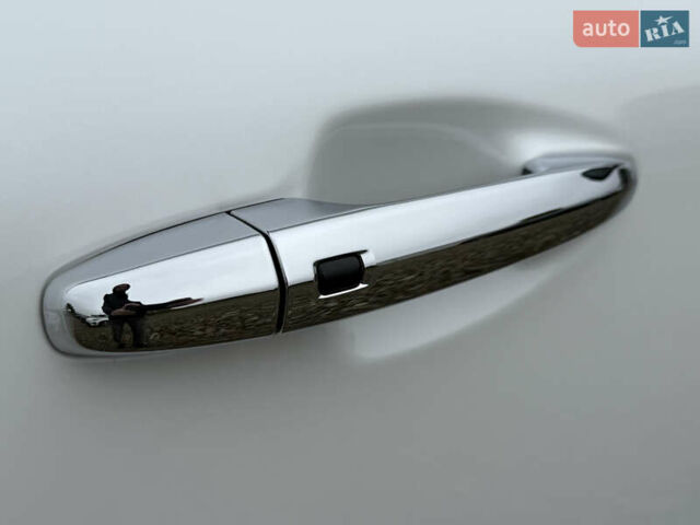 Белый Киа Niro, объемом двигателя 0 л и пробегом 54 тыс. км за 24700 $, фото 14 на Automoto.ua