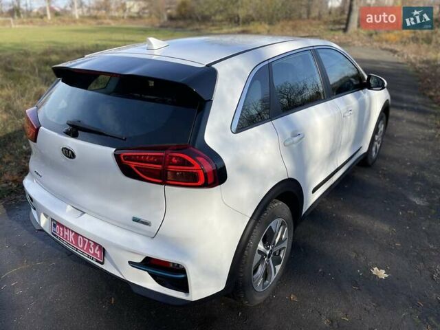 Белый Киа Niro, объемом двигателя 0 л и пробегом 96 тыс. км за 16800 $, фото 20 на Automoto.ua