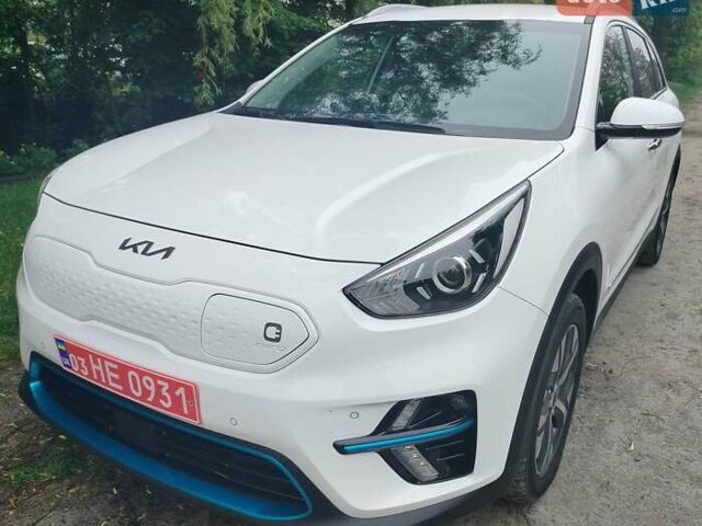 Білий Кіа Niro, об'ємом двигуна 0 л та пробігом 75 тис. км за 19700 $, фото 63 на Automoto.ua