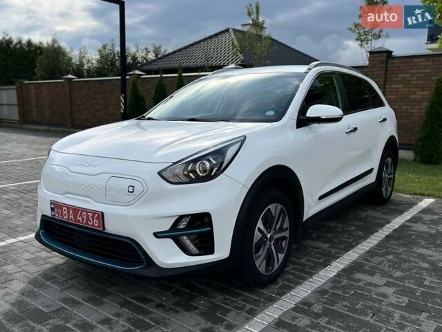 Белый Киа Niro, объемом двигателя 0 л и пробегом 132 тыс. км за 17990 $, фото 7 на Automoto.ua