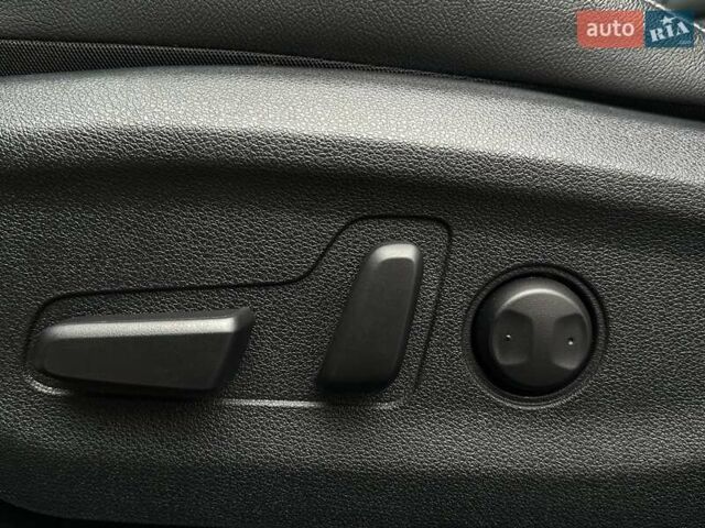 Білий Кіа Niro, об'ємом двигуна 0 л та пробігом 62 тис. км за 24500 $, фото 43 на Automoto.ua