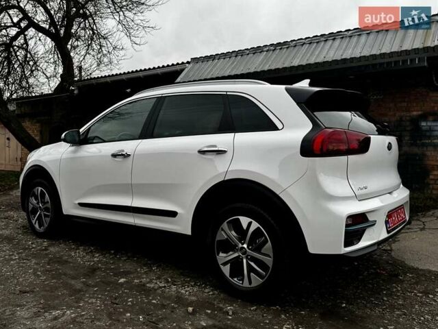 Белый Киа Niro, объемом двигателя 0 л и пробегом 160 тыс. км за 19400 $, фото 9 на Automoto.ua