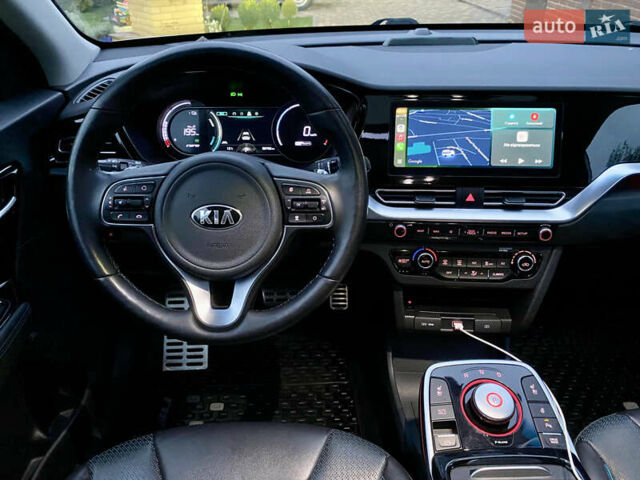 Белый Киа Niro, объемом двигателя 0 л и пробегом 97 тыс. км за 19995 $, фото 9 на Automoto.ua