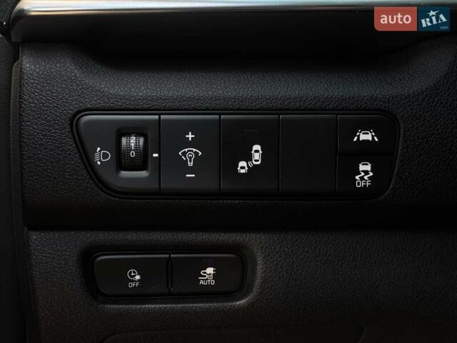 Белый Киа Niro, объемом двигателя 0 л и пробегом 59 тыс. км за 22800 $, фото 29 на Automoto.ua