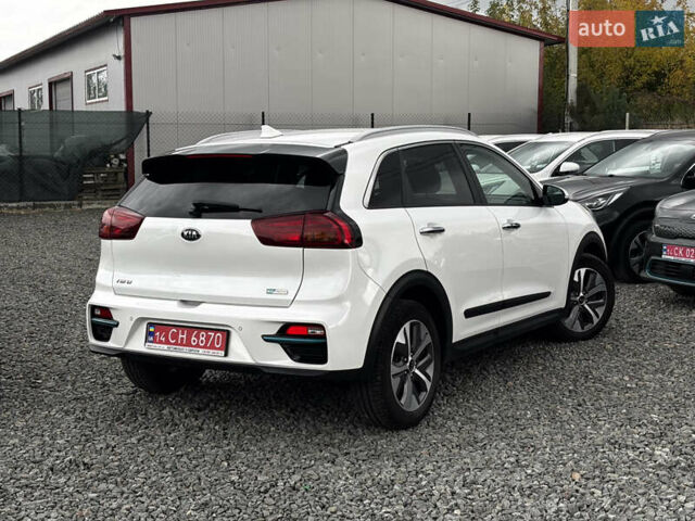 Белый Киа Niro, объемом двигателя 0 л и пробегом 48 тыс. км за 24350 $, фото 9 на Automoto.ua