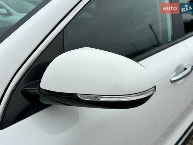 Белый Киа Niro, объемом двигателя 0 л и пробегом 56 тыс. км за 23400 $, фото 26 на Automoto.ua