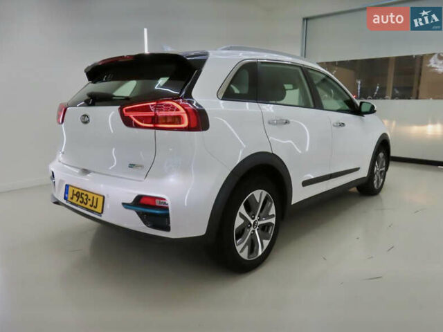 Белый Киа Niro, объемом двигателя 0 л и пробегом 150 тыс. км за 18299 $, фото 35 на Automoto.ua
