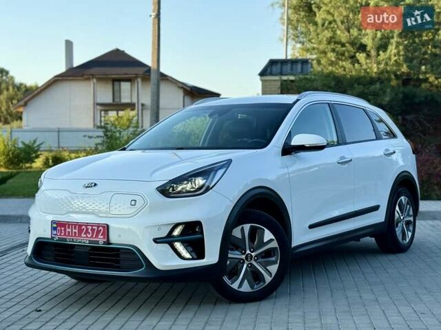 Белый Киа Niro, объемом двигателя 0 л и пробегом 82 тыс. км за 18950 $, фото 6 на Automoto.ua