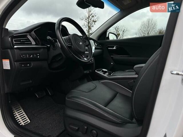 Білий Кіа Niro, об'ємом двигуна 0 л та пробігом 35 тис. км за 24400 $, фото 42 на Automoto.ua