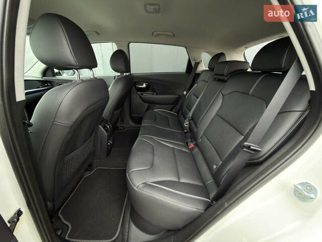 Белый Киа Niro, объемом двигателя 0 л и пробегом 51 тыс. км за 24200 $, фото 27 на Automoto.ua