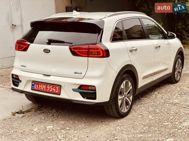 Белый Киа Niro, объемом двигателя 0 л и пробегом 164 тыс. км за 17750 $, фото 19 на Automoto.ua