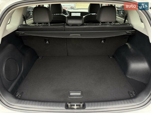 Белый Киа Niro, объемом двигателя 0 л и пробегом 54 тыс. км за 24700 $, фото 98 на Automoto.ua